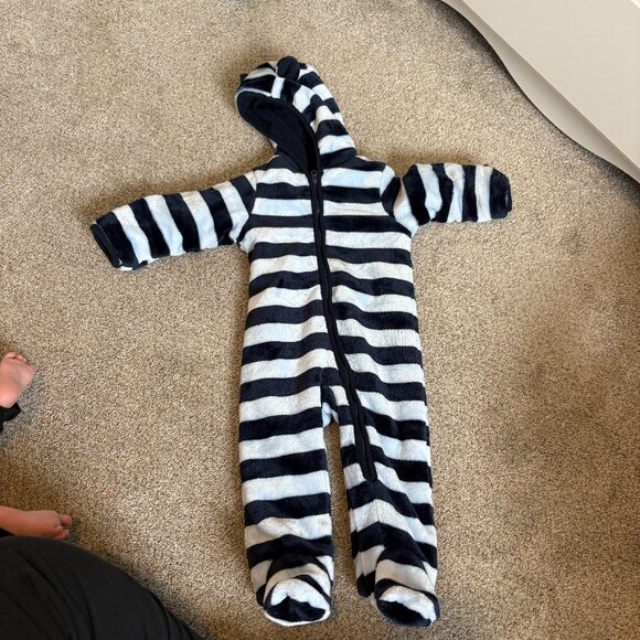 The Children’s Place Bunting Suit plush, warm stripes 6-9 months blue mittens - Picture 1 of 9